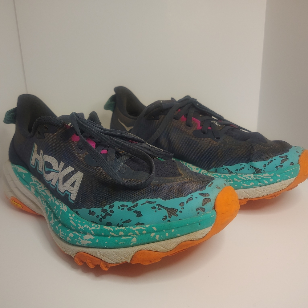 Hoka Speedgoat 6 trail running shoe. Size 8 1/2